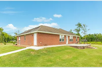 130 Pin Oak Drive, Angleton, TX 77515 - Photo 39