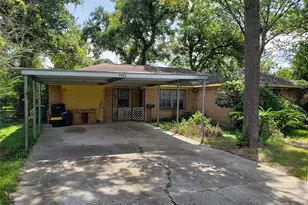 5902 Leon St, Houston, TX 77009 - Photo 1