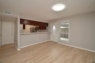 76 W Park West Dr, Houston, TX 77072 - Photo 7