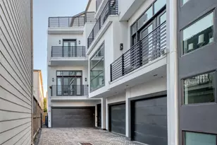 5521 Kiam St, Houston, TX 77007 - Photo 1