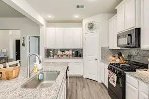 2337 Shalmar Dr, West Columbia, TX 77486 - Photo 15