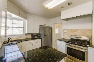 236 W 31st St, Houston, TX 77018 - Photo 11