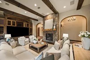 327 E Friar Tuck Ln, Houston, TX 77024 - Photo 19