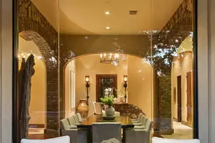 327 E Friar Tuck Ln, Houston, TX 77024 - Photo 25
