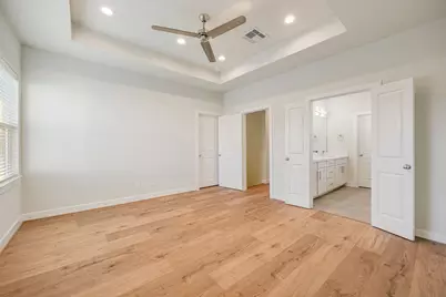 6302 Chelsea Falls Lane, Houston, TX 77008 - Photo 13