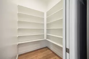 6302 Chelsea Falls Ln, Houston, TX 77008 - Photo 5