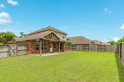 101 Long Meadow Ct, Clute, TX 77531 - Photo 5
