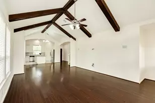 101 Long Meadow Ct, Clute, TX 77531 - Photo 15