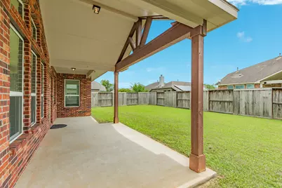 101 Long Meadow Ct, Clute, TX 77531 - Photo 7