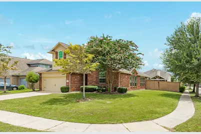 101 Long Meadow Ct, Clute, TX 77531 - Photo 3