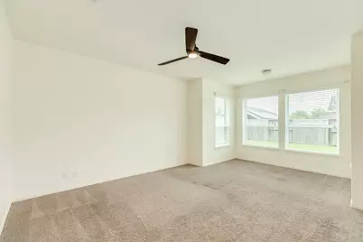 101 Long Meadow Ct, Clute, TX 77531 - Photo 21