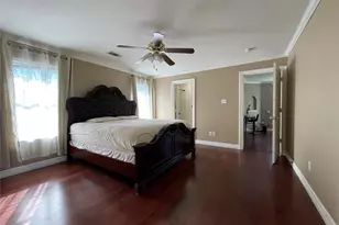 8906 Intervale St, Houston, TX 77075 - Photo 11