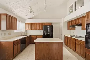 1903 Barons Glen, Sugar Land, TX 77478 - Photo 15