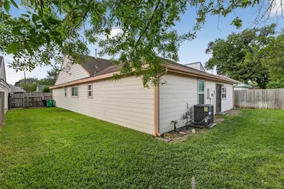 11842 S Fairhollow Lane, Houston, TX 77043 - Photo 19