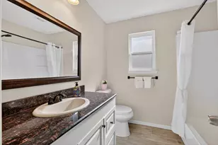 11842 S Fairhollow Ln, Houston, TX 77043 - Photo 11