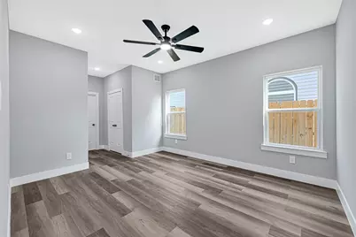 4802 Tracemeadow Drive, Houston, TX 77066 - Photo 13