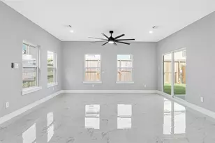 4802 Tracemeadow Dr, Houston, TX 77066 - Photo 9
