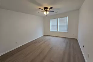 427 Remington Heights Dr, Houston, TX 77073 - Photo 17