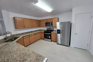 427 Remington Heights Dr, Houston, TX 77073 - Photo 11