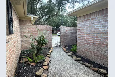 5435 Mossy Timbers Drive, Humble, TX 77346 - Photo 3