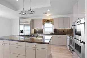 7123 Broadway St, Galveston, TX 77554 - Photo 13