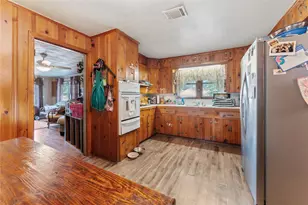 215 Ilfrey St, Baytown, TX 77520 - Photo 11