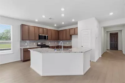3635 Overton Lane, Conroe, TX 77304 - Photo 13