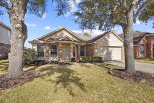 5811 Vineyard Hill Dr, Pearland, TX 77581 - Photo 1