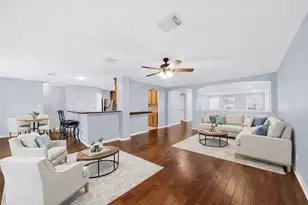 5811 Vineyard Hill Dr, Pearland, TX 77581 - Photo 5