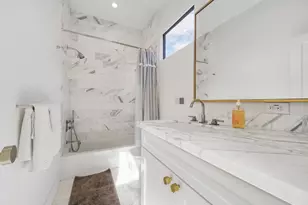 2240 Wroxton Rd, Houston, TX 77005 - Photo 7