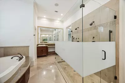 210 Glenwood Drive, Houston, TX 77007 - Photo 17