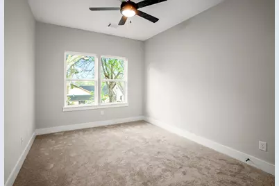 314 N Stiles Street, Houston, TX 77011 - Photo 33