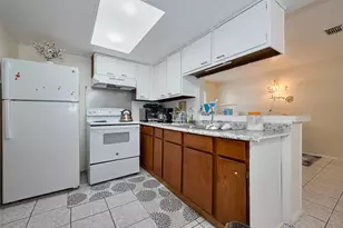 12223 Sharpview Dr, Houston, TX 77072 - Photo 21