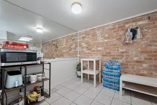 12223 Sharpview Dr, Houston, TX 77072 - Photo 19