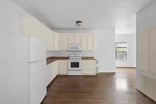 409 Beto St, Huntsville, TX 77340 - Photo 7