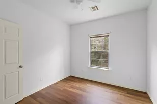 409 Beto St, Huntsville, TX 77340 - Photo 9