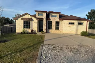 6723 Windhaven Rd, Liverpool, TX 77577 - Photo 1