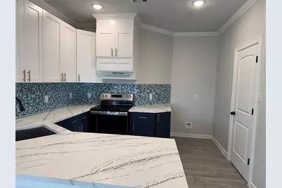 6723 Windhaven Road, Liverpool, TX 77577 - Photo 3