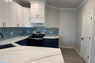 6723 Windhaven Rd, Liverpool, TX 77577 - Photo 3