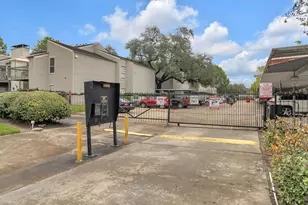 9707 Richmond Ave, Houston, TX 77042 - Photo 33