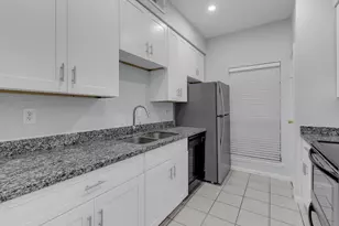 9707 Richmond Ave, Houston, TX 77042 - Photo 11
