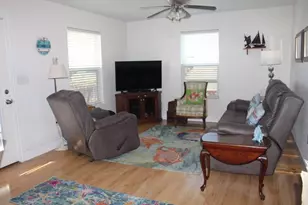 1481 County Rd 201, Sargent, TX 77414 - Photo 9