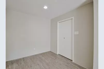 12905 Woodforest Bl #704, Houston, TX 77015 - Photo 5