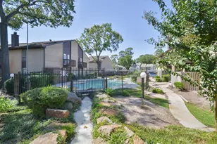 12905 Woodforest Bl, Houston, TX 77015 - Photo 19
