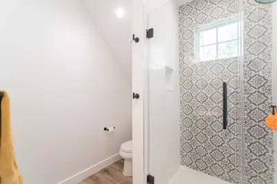 5 W Forest Court, Conroe, TX 77384 - Photo 35