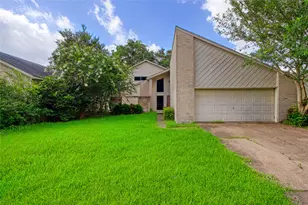13119 Hollowcreek Park Dr, Houston, TX 77082 - Photo 1