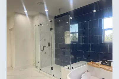 201 E 37th Street, Houston, TX 77018 - Photo 25