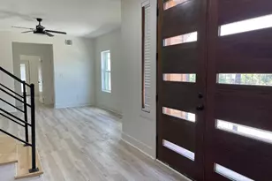 201 E 37th St, Houston, TX 77018 - Photo 5