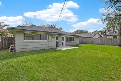 4746 Kinglet Street, Houston, TX 77035 - Photo 33