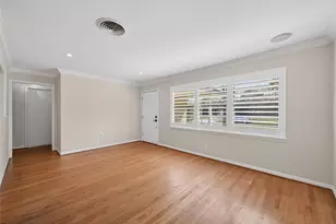 4746 Kinglet St, Houston, TX 77035 - Photo 5